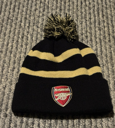 Arsenal football knitted - arsenal,